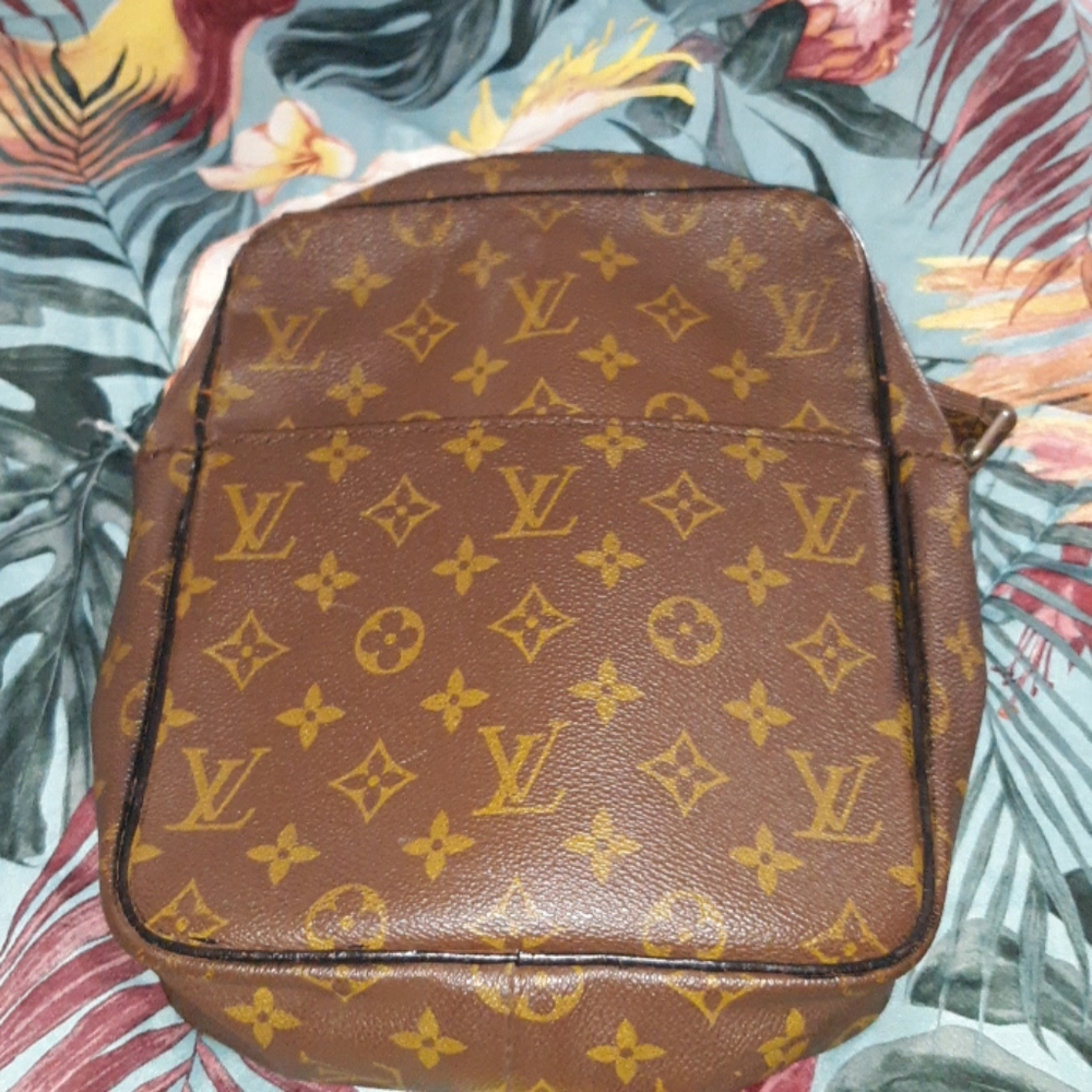 Authentic Vintage Louis  Vuitton shoulder bag